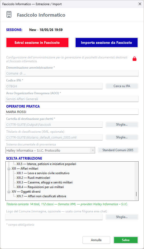 Dialog «Fascicolo Informatico — Estrazione/Import» di TTR-SUITE: campi obbligatori per la configurazione dell'amministrazione (Denominazione amministrazione, Codice IPA con bottone «Cerca su IPA», Area Organizzativa Omogenea AOO, Operatore pratica, Cartella di destinazione pacchetti, Titolario di classificazione XML con bottone «Sfoglia», Sistema documentale di provenienza con dropdown «Halley Informatica — S.I.C. Protocollo» e bottone «Standard Comuni 2005», Logo del Comune opzionale). In basso conferma del titolario caricato: 14 titoli, 112 classi, formato XML, provider Halley Informatica — S.I.C.